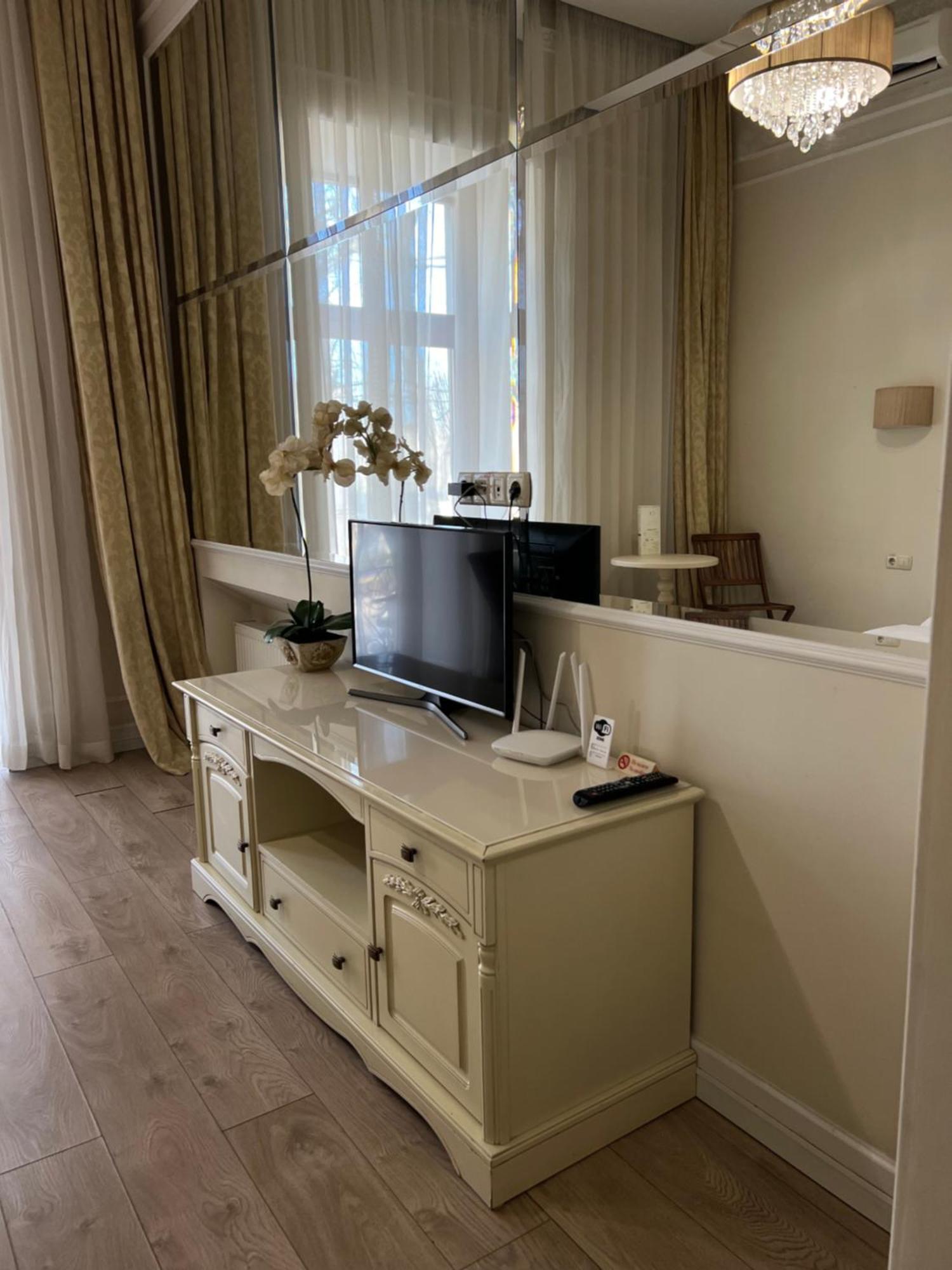 אודסה Hotel Menshikov מראה חיצוני תמונה