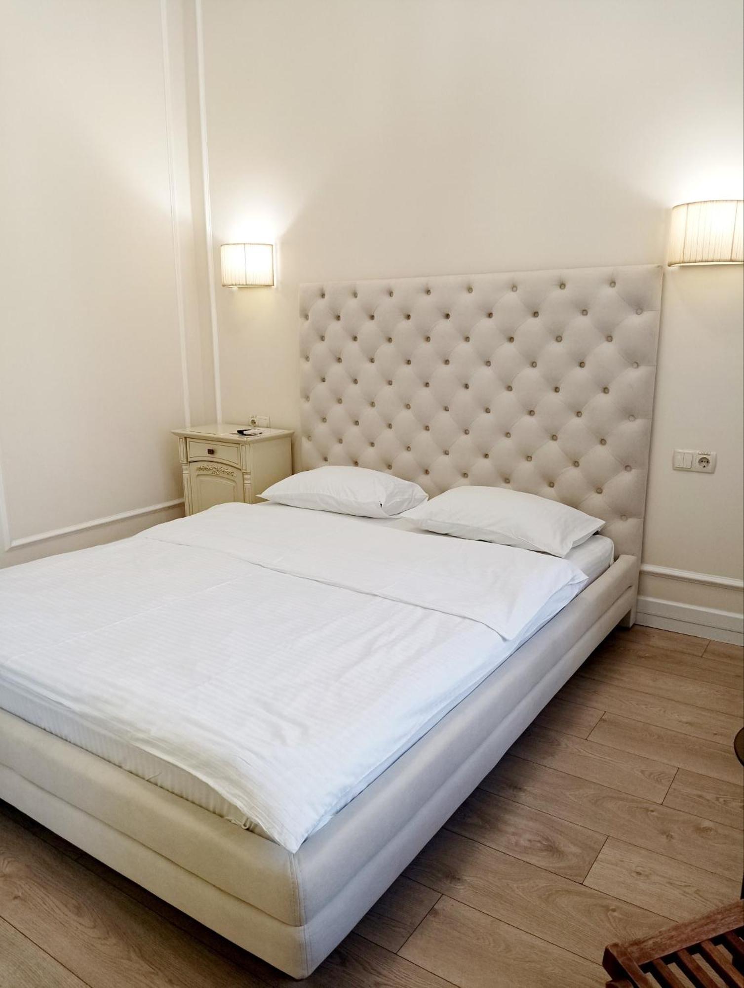 אודסה Hotel Menshikov מראה חיצוני תמונה